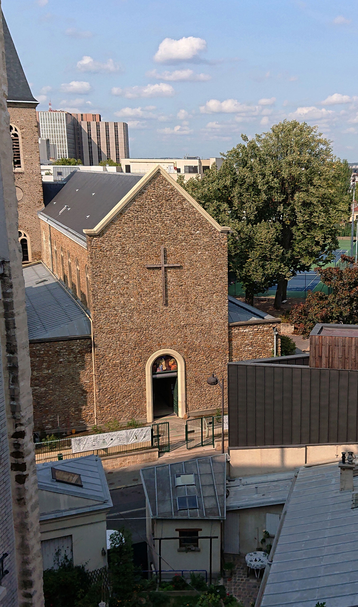 … Une vue imprenable sur l’église Sainte-Geneviève…<br><br>